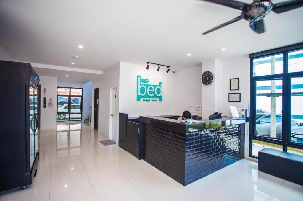 The Bed Hotel Phitsanulok Extérieur photo