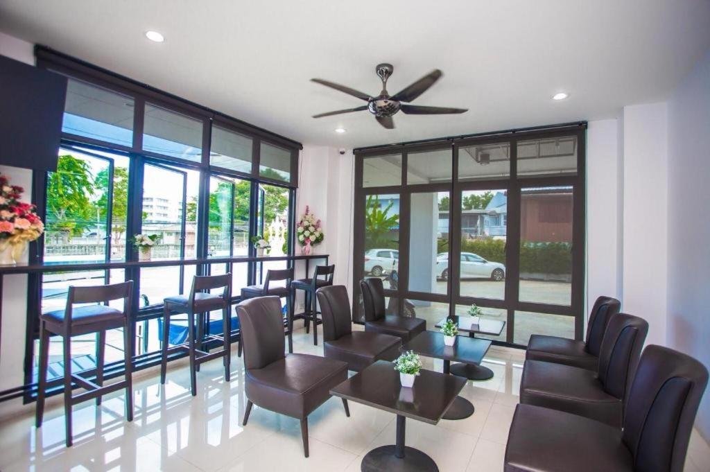 The Bed Hotel Phitsanulok Extérieur photo
