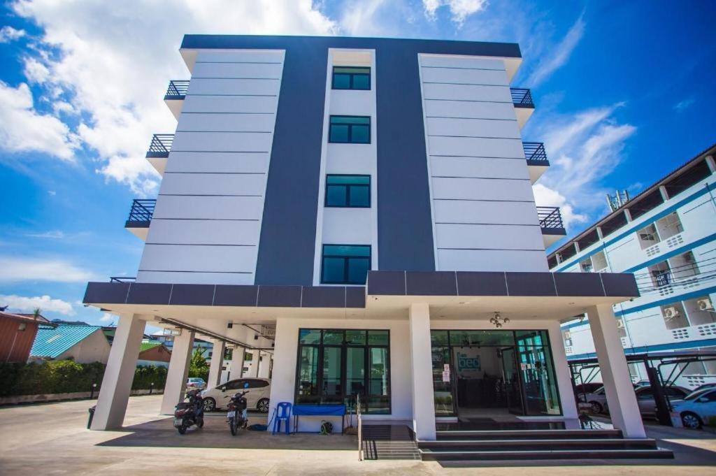 The Bed Hotel Phitsanulok Extérieur photo