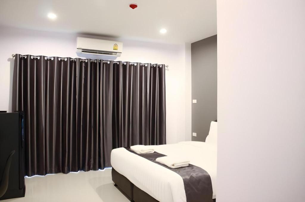 The Bed Hotel Phitsanulok Extérieur photo