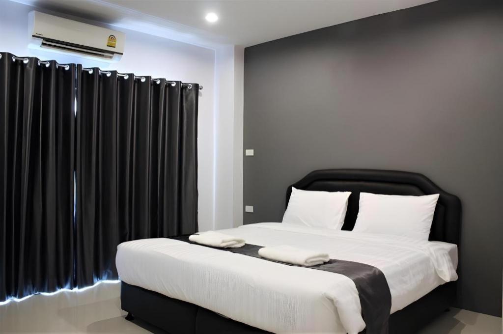 The Bed Hotel Phitsanulok Extérieur photo