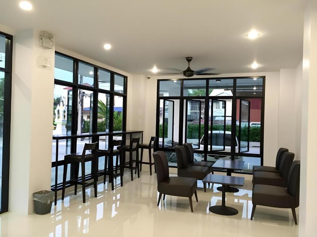 The Bed Hotel Phitsanulok Extérieur photo