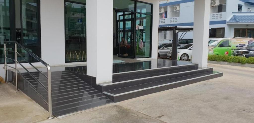 The Bed Hotel Phitsanulok Extérieur photo