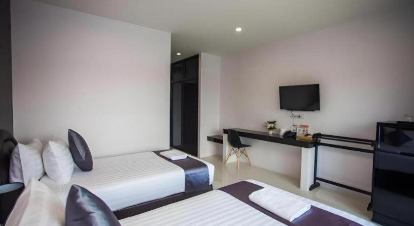 The Bed Hotel Phitsanulok Extérieur photo