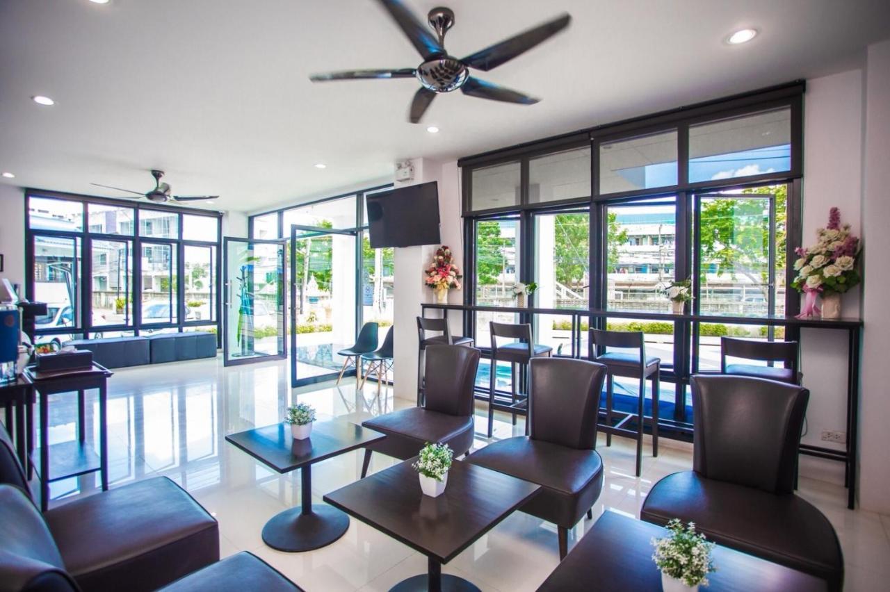 The Bed Hotel Phitsanulok Extérieur photo