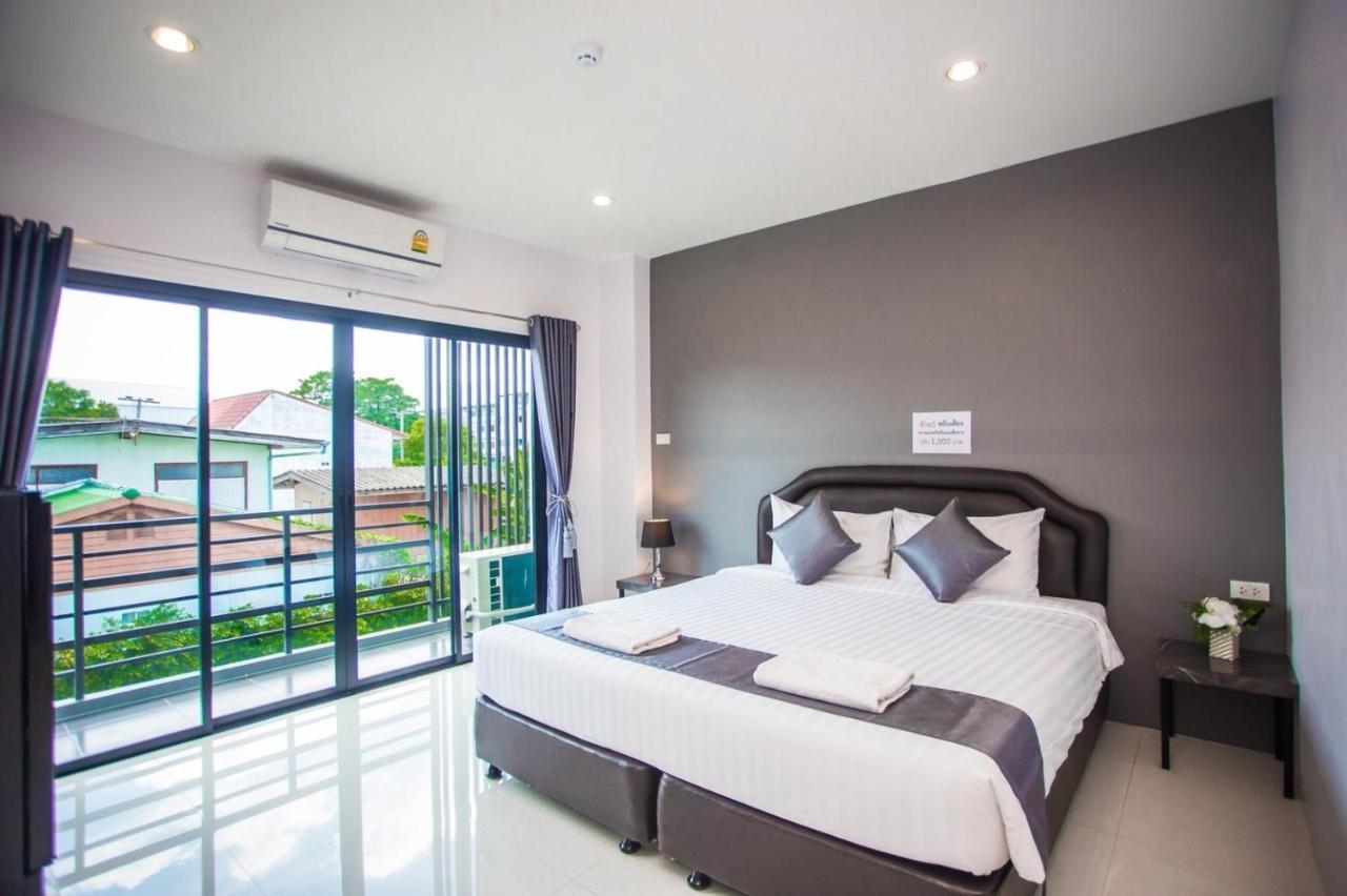 The Bed Hotel Phitsanulok Extérieur photo